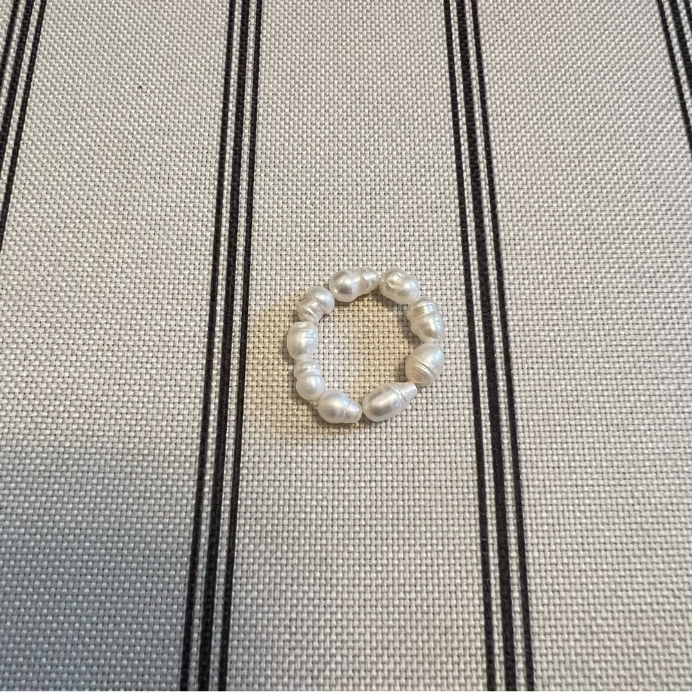 Freshwater Pearl Elastic Ring - Picture 3 of 4